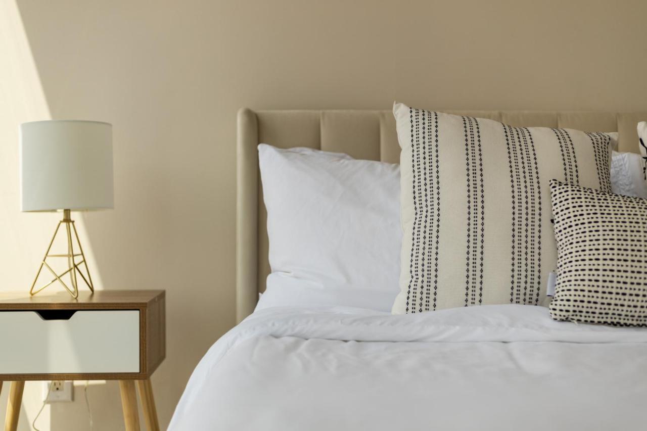 Ultra Luxurious 2.5 Bedroom 2 Full Bathroom 1 Parking Condo Near Sq1 Striking Views Μισισάουγκα Εξωτερικό φωτογραφία