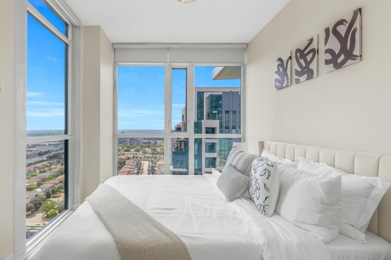 Ultra Luxurious 2.5 Bedroom 2 Full Bathroom 1 Parking Condo Near Sq1 Striking Views Μισισάουγκα Εξωτερικό φωτογραφία