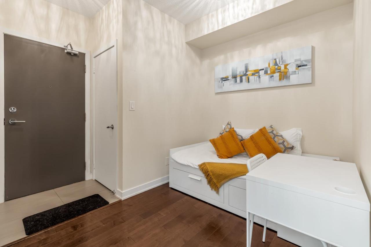 Ultra Luxurious 2.5 Bedroom 2 Full Bathroom 1 Parking Condo Near Sq1 Striking Views Μισισάουγκα Εξωτερικό φωτογραφία