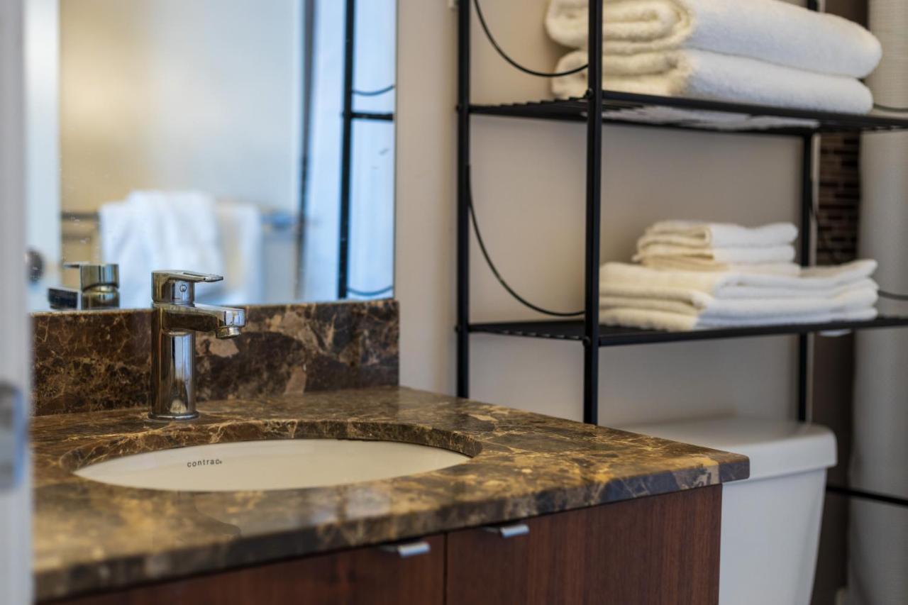 Ultra Luxurious 2.5 Bedroom 2 Full Bathroom 1 Parking Condo Near Sq1 Striking Views Μισισάουγκα Εξωτερικό φωτογραφία