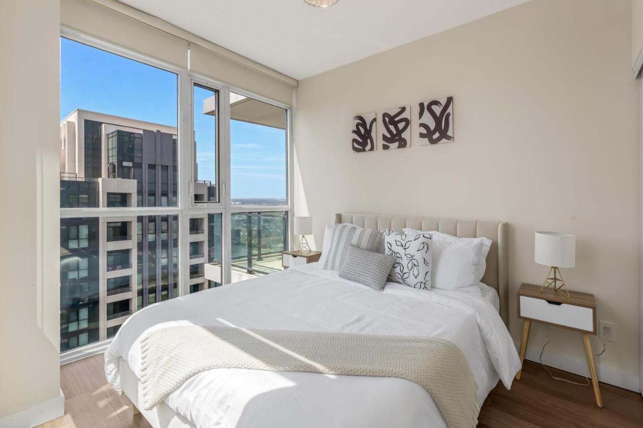 Ultra Luxurious 2.5 Bedroom 2 Full Bathroom 1 Parking Condo Near Sq1 Striking Views Μισισάουγκα Εξωτερικό φωτογραφία