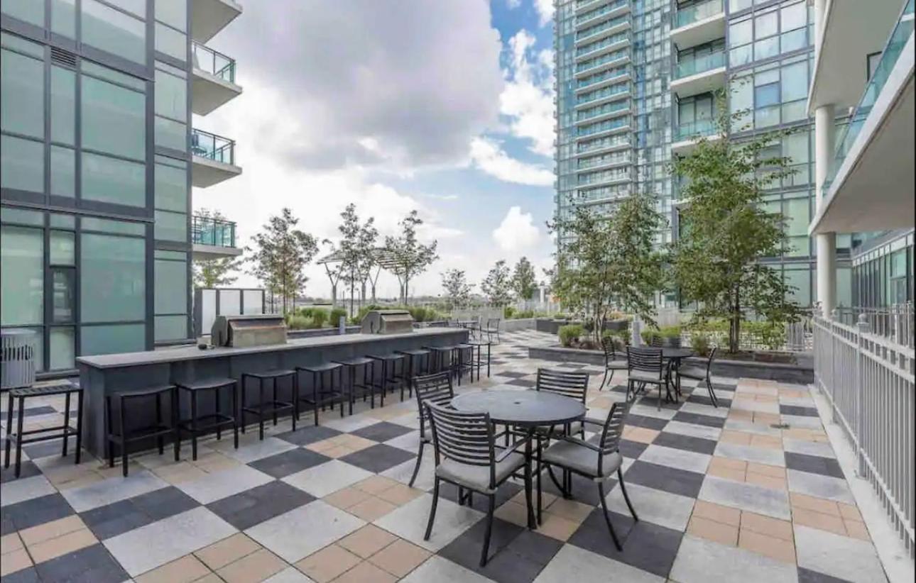 Ultra Luxurious 2.5 Bedroom 2 Full Bathroom 1 Parking Condo Near Sq1 Striking Views Μισισάουγκα Εξωτερικό φωτογραφία